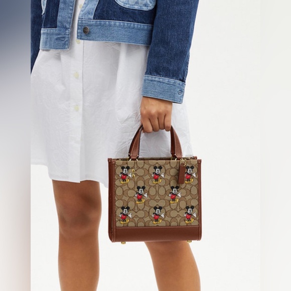 New Coach CM199 Disney X Coach Dempsey Tote 22 In Signature Jacquard - Picture 3 of 8